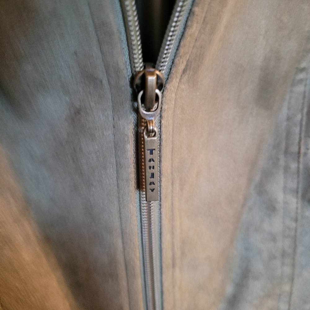 TanJay Olive Women's Zippered Blazer - Picture 2 of 5